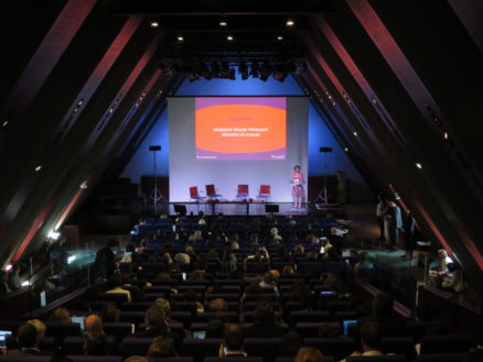 Photo de la clôture de la conférence avec Murielle Pénicaud